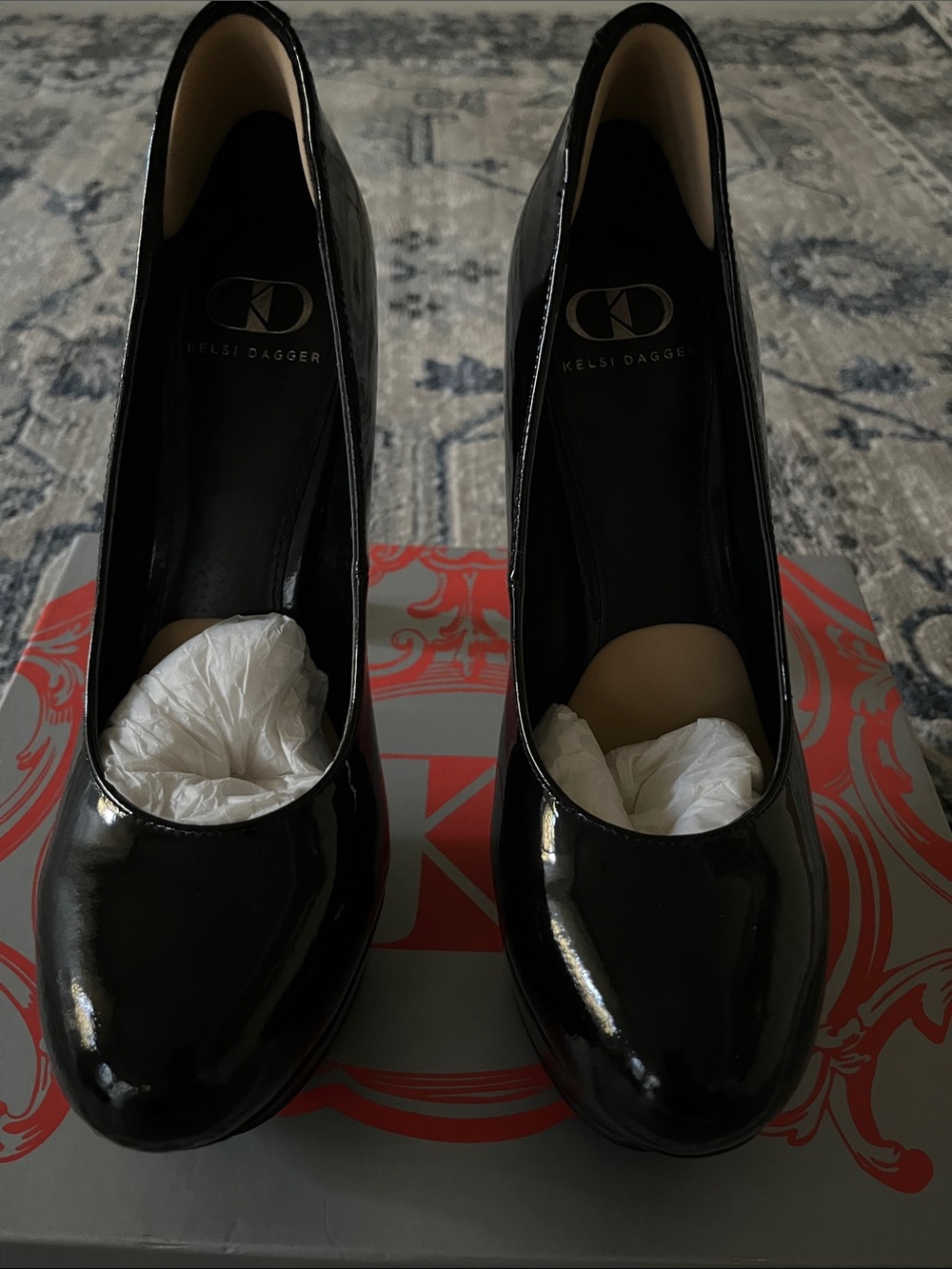 Kelsi Dagger Black Patent Round-Toe High Heels Size 8